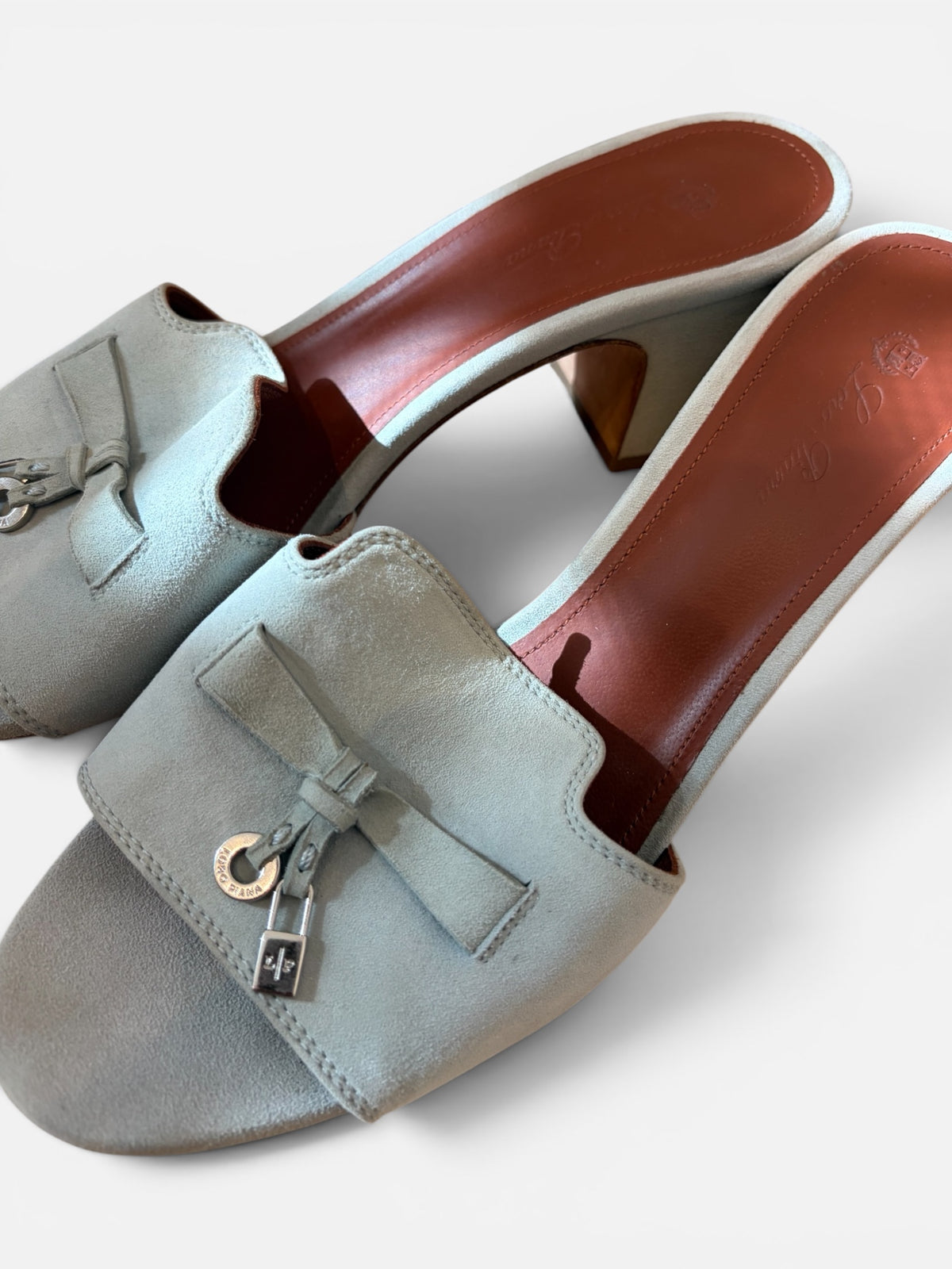 Loro Piana Mule